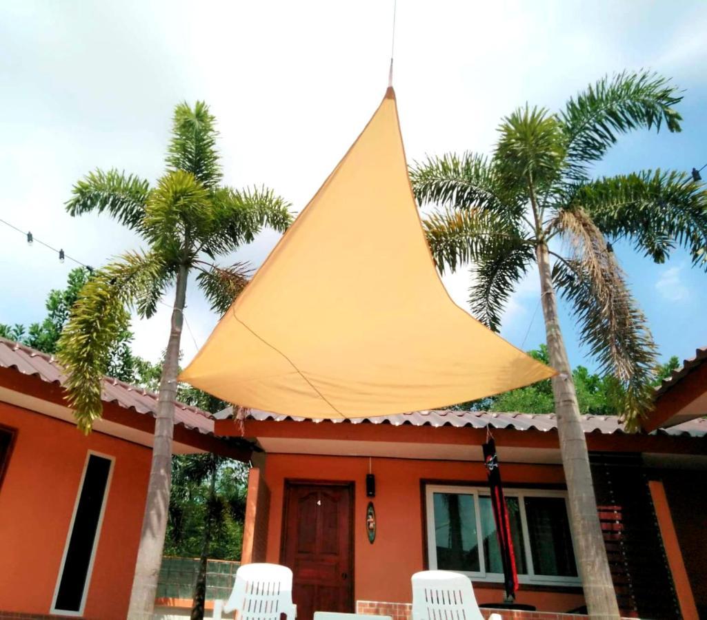 The Windsor Boutique Resort Chumphon Exterior photo